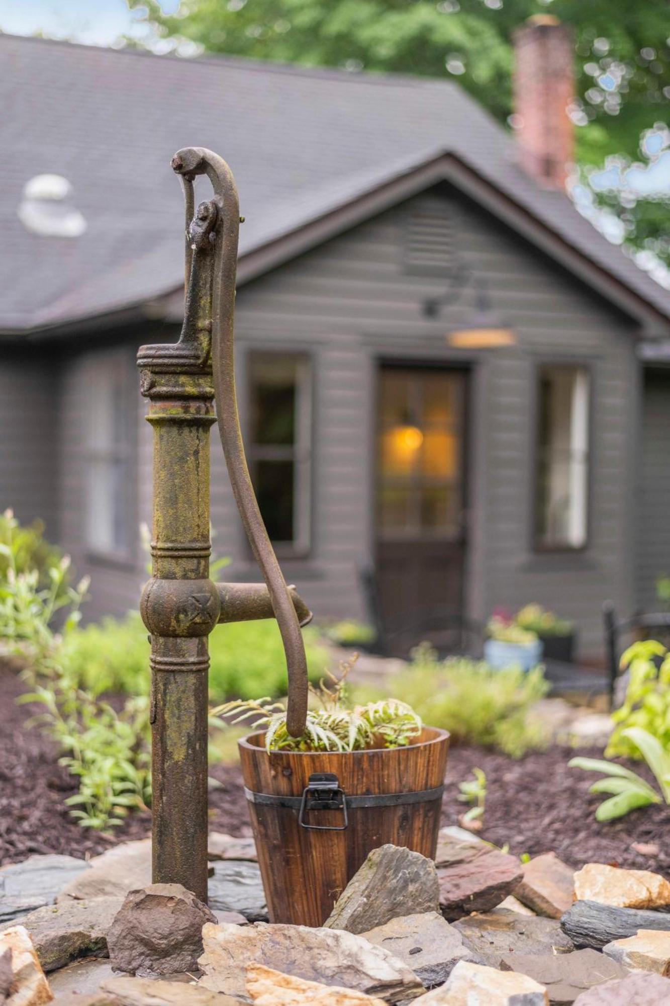 Renovated Historic Cottage By Summer Pine Plains 외부 사진